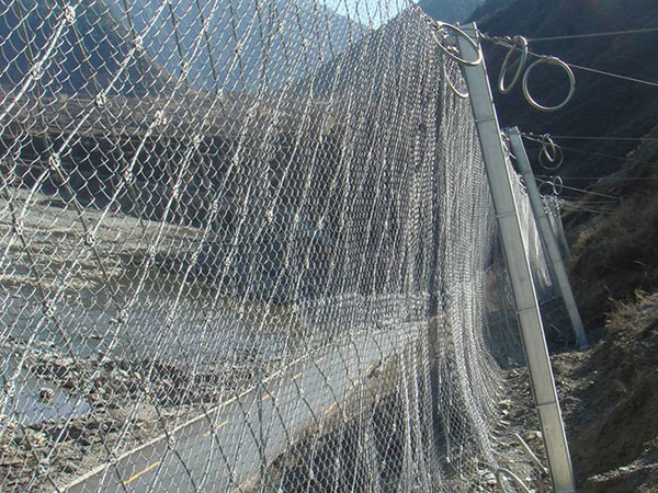 边坡防护网工程案例